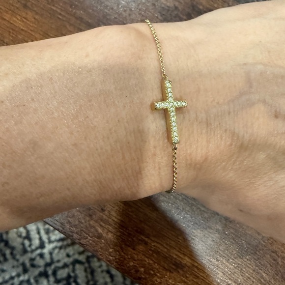 14 K Gold Plated &. Crystal Cross Bracelet - Picture 3 of 7
